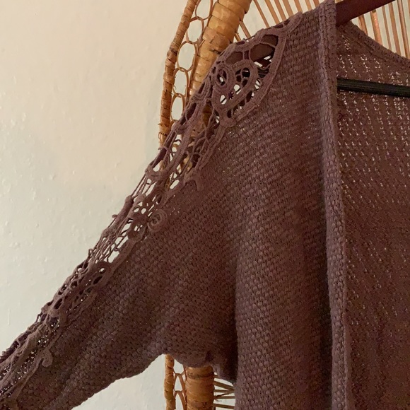 Shoulder Peak Cardigan // - Picture 2 of 4